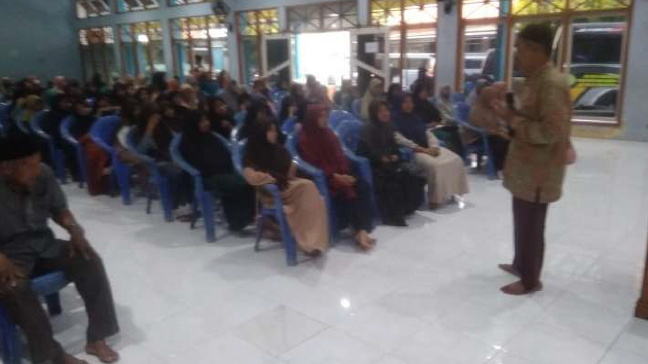 Kuliah Subuh dan Pembinaan Guru AUM PCM Adiwerna: Perkuat Karakter dan Loyalitas dalam Pendidikan Muhammadiyah