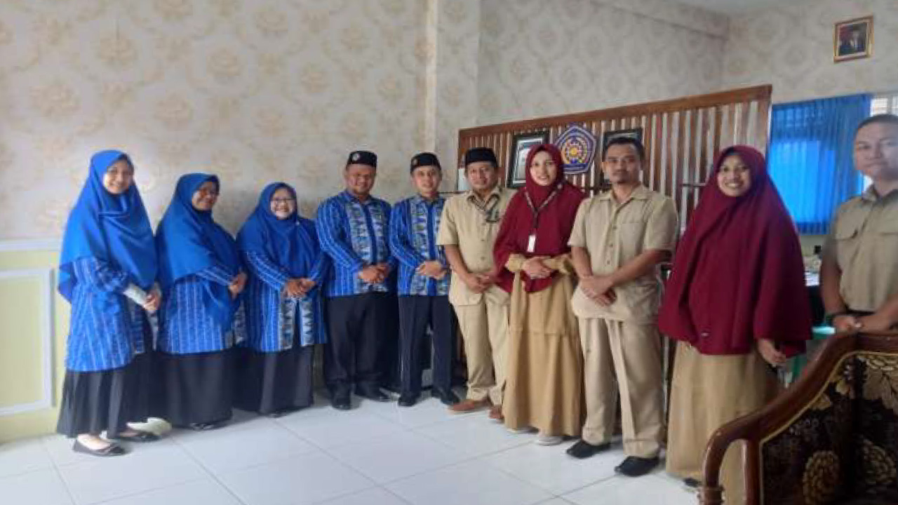 Musawerna Lakukan Studi Banding ke SMP Internasional Zam-Zam Cilongok: Perkuat Implementasi Program ICP