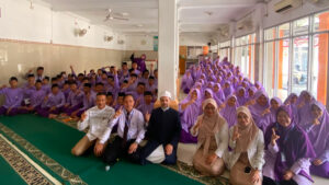 Syeikh Asal Mesir Menyapa Siswa SMP Muhammadiyah Adiwerna Untuk Memberikan Motivasi